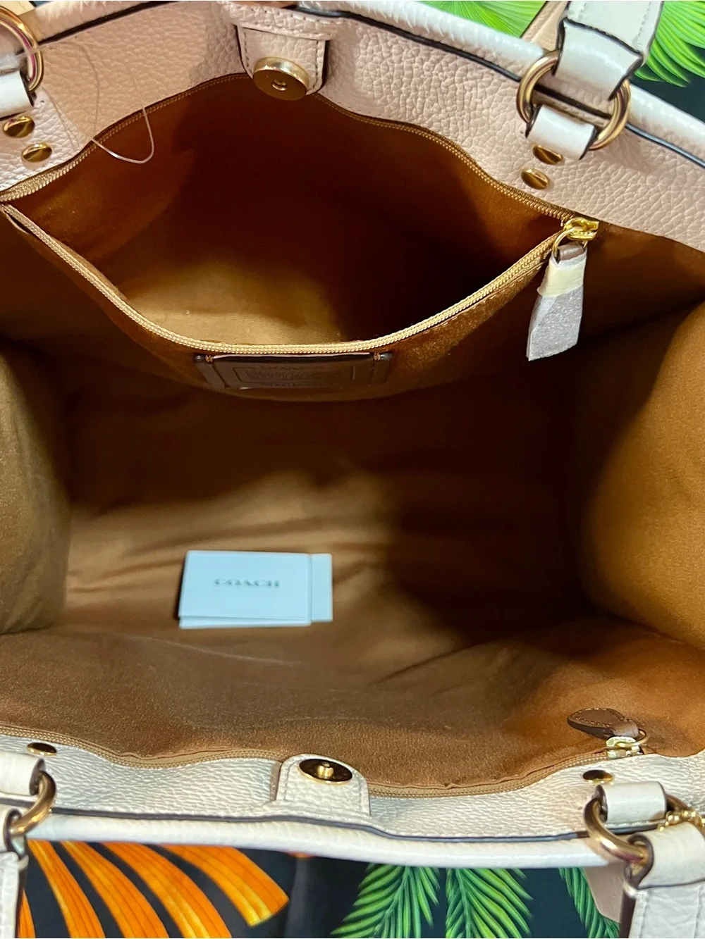 Coach Dempsey Chalk Carryall Tote Leather Shopper Work School Satchel Handbag